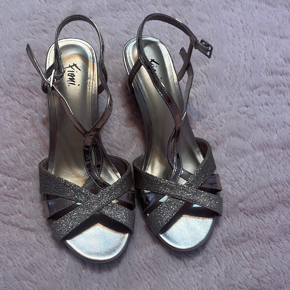 Size 6 gold heels. Worn once